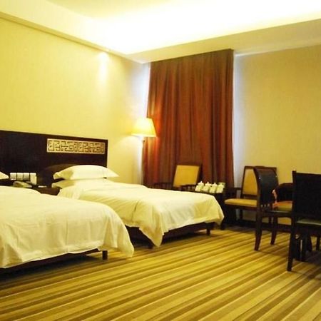 פנגואנג Jishou Heyi Hotel מראה חיצוני תמונה