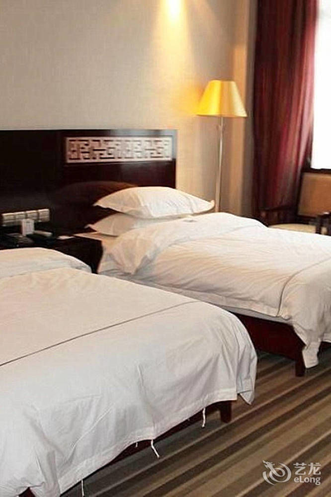 פנגואנג Jishou Heyi Hotel מראה חיצוני תמונה