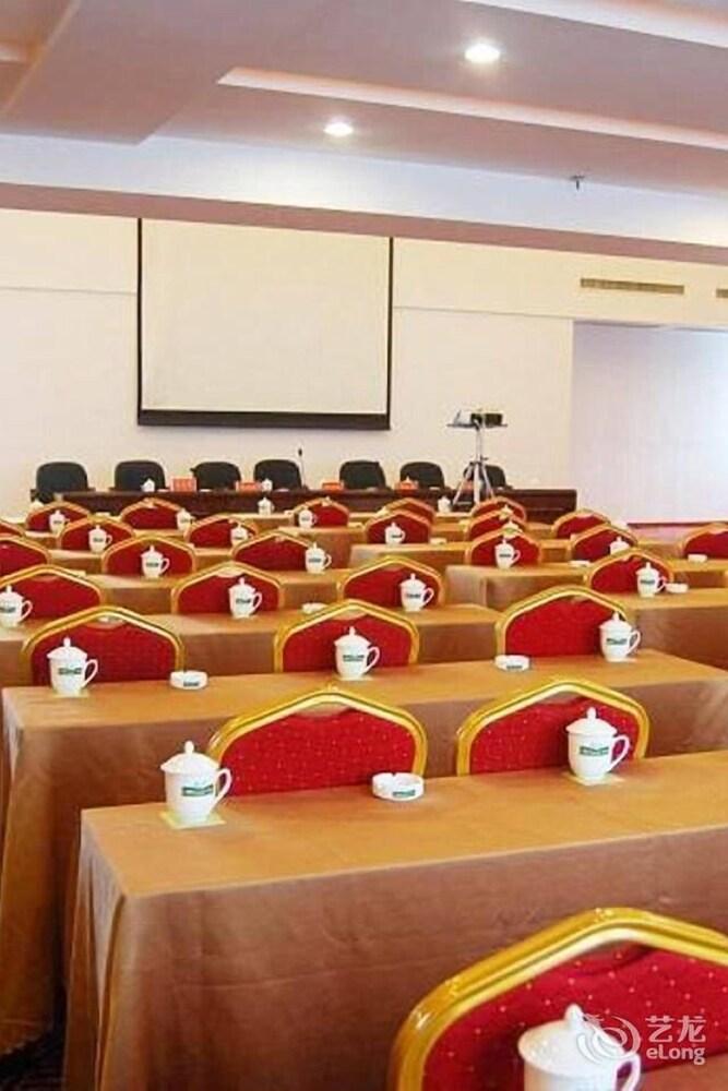 פנגואנג Jishou Heyi Hotel מראה חיצוני תמונה
